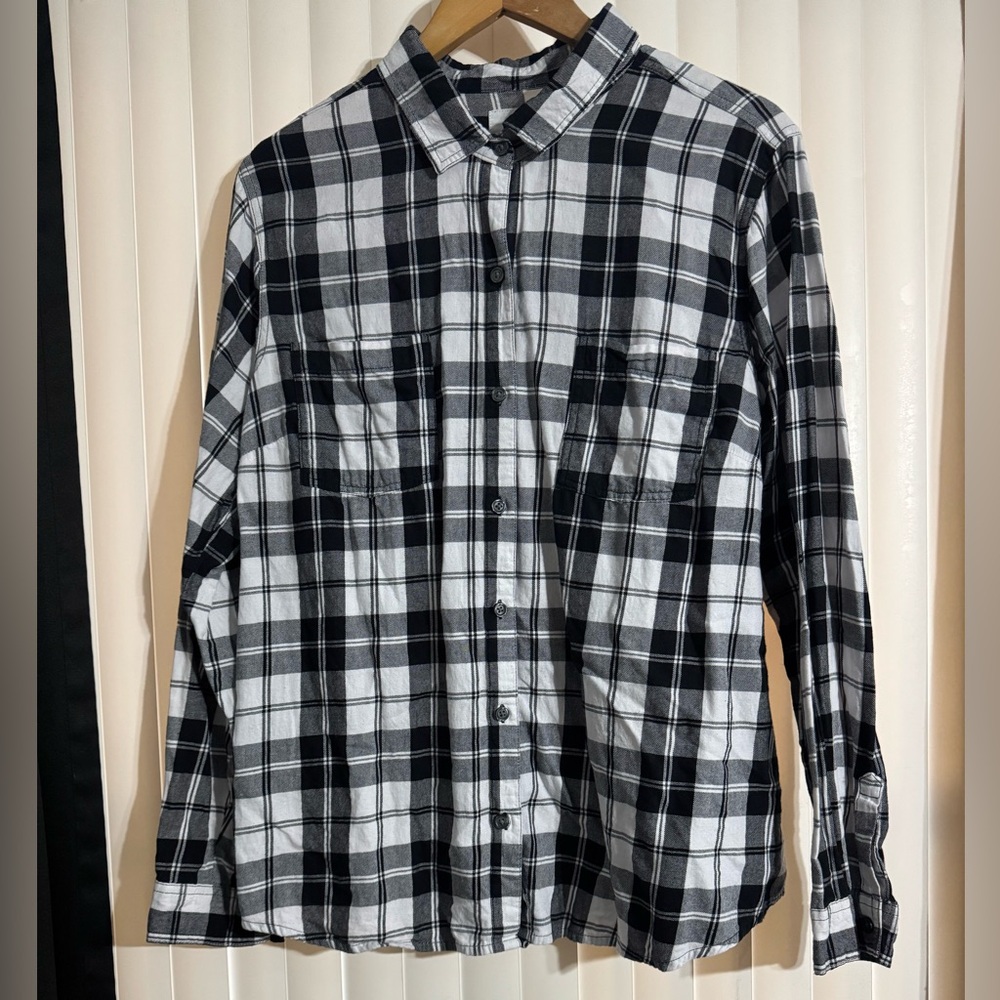 Old Navy Black and White Checkered Shirt